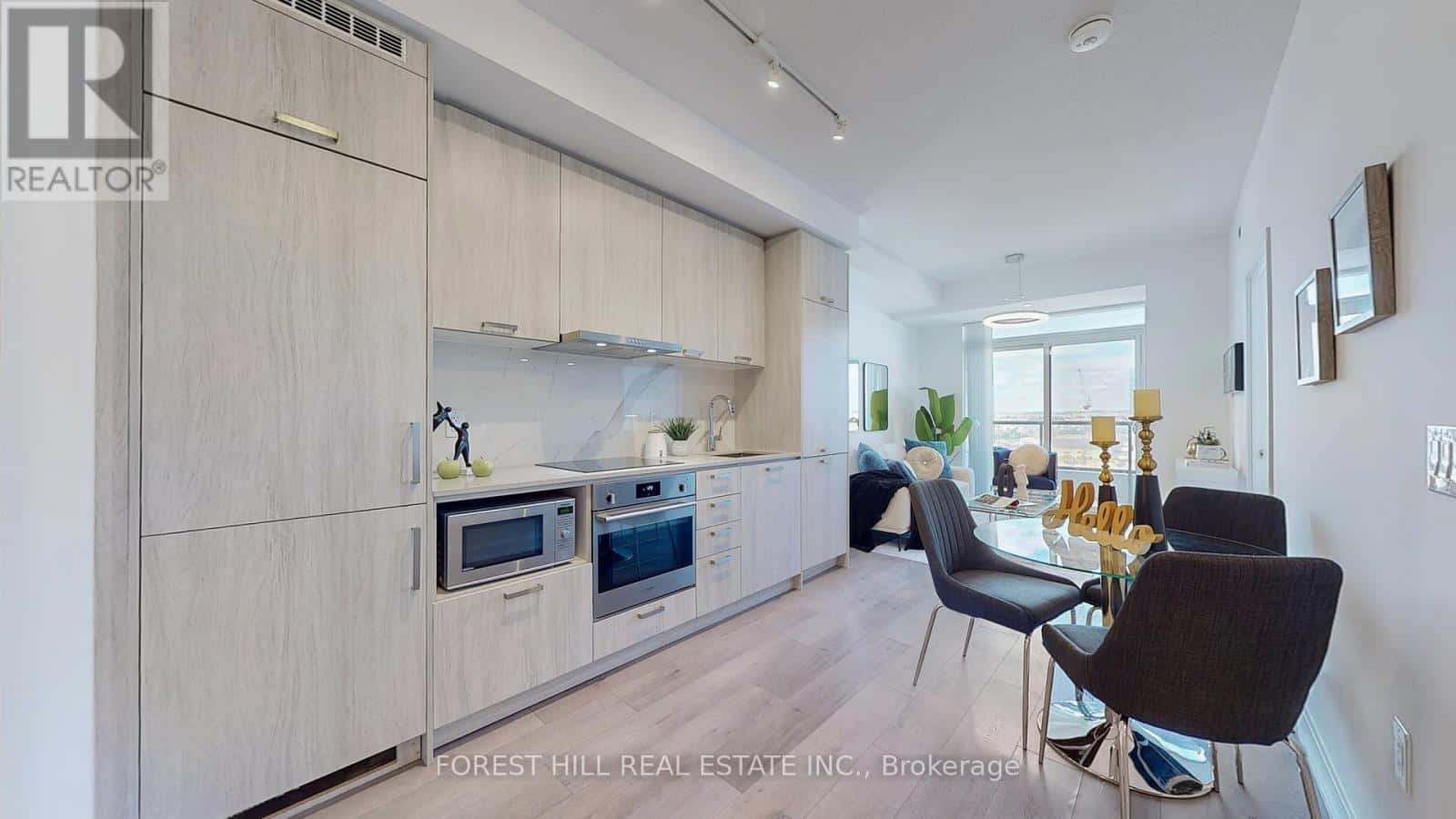 818 - 38 HONEYCRISP CRESCENT — Vaughan (Vaughan Corporate Centre), Ontario - Photo 5 of 28