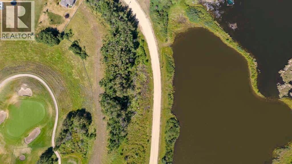 309 Wolf Run Drive — Rural Ponoka County, Alberta - Photo 4 of 33