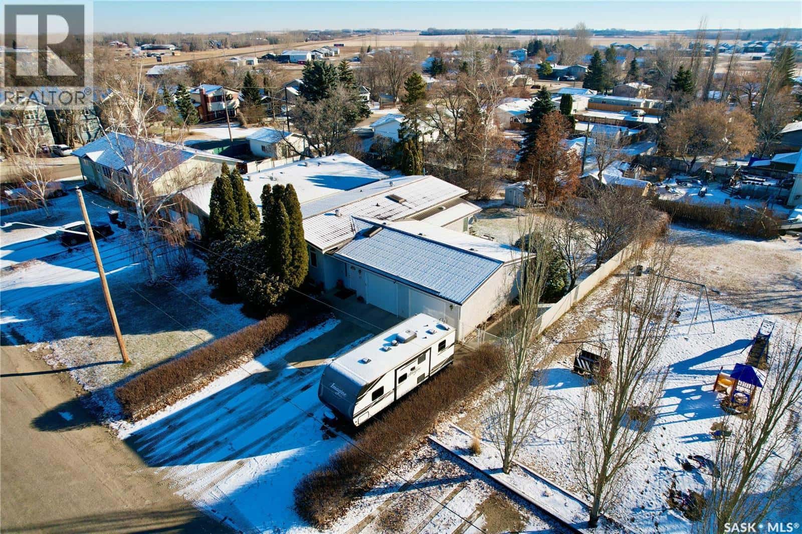 31 Queen STREET — Clavet, Saskatchewan - Photo 3 of 50