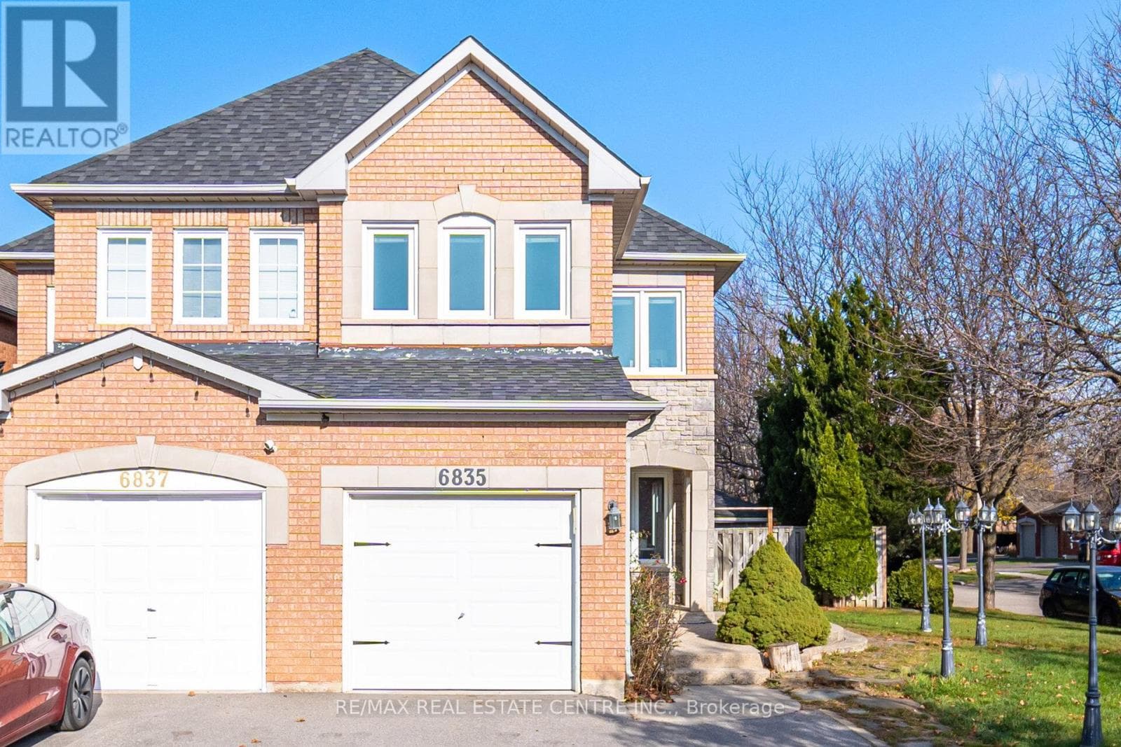 6835 DILLINGWOOD DRIVE — Mississauga (Lisgar), Ontario - Main photo