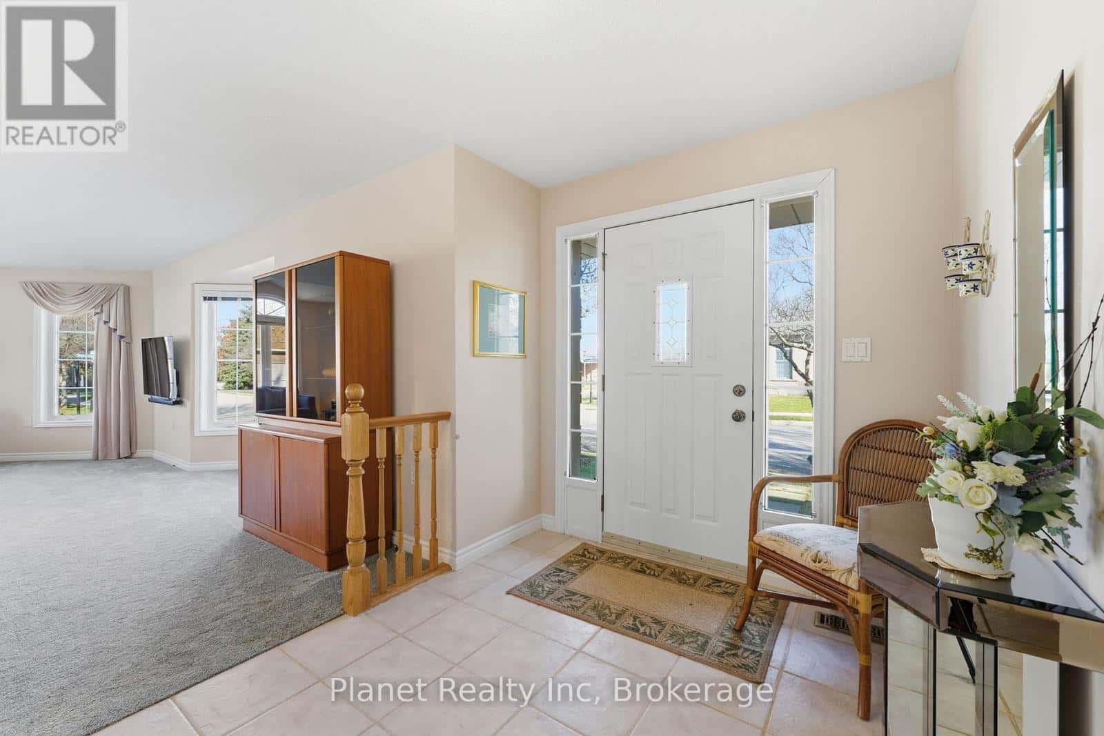 2 SPRUCEHAVEN COURT — Guelph (Village By The Arboretum), Ontario - Photo 4 of 30