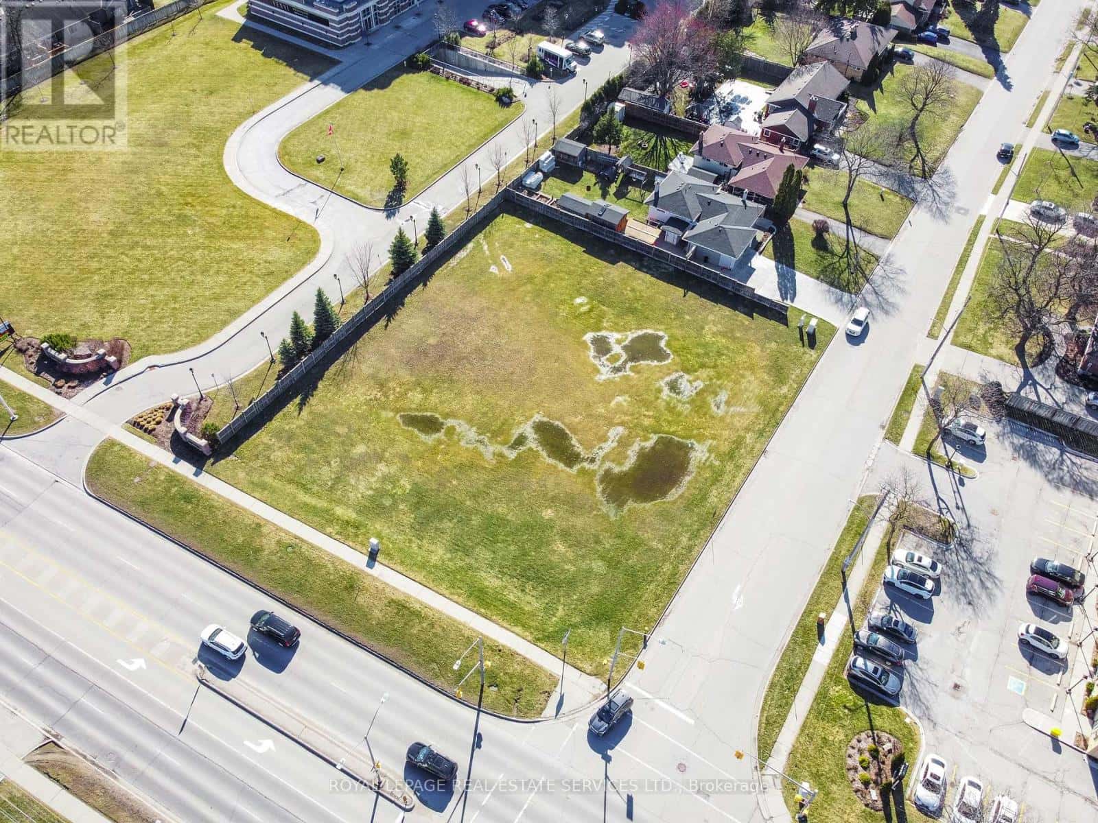 19 HIGHVIEW AVENUE W — London South (South O), Ontario - Photo 4 of 6