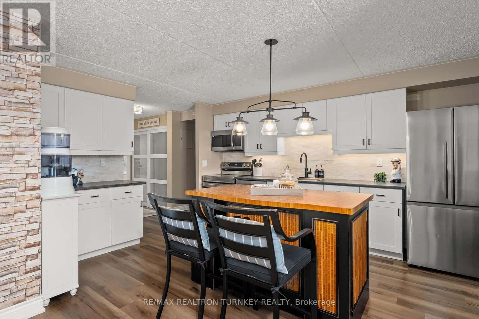 102 - 74 THE QUEENSWAY S — Georgina (Keswick North), Ontario - Photo 4 of 30