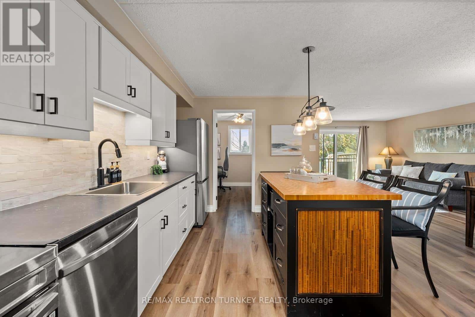 102 - 74 THE QUEENSWAY S — Georgina (Keswick North), Ontario - Photo 5 of 30