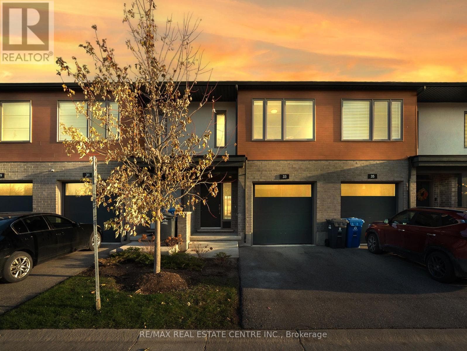 55 - 33 STEELE CRESCENT — Guelph (St. Patrick's Ward), Ontario - Main photo