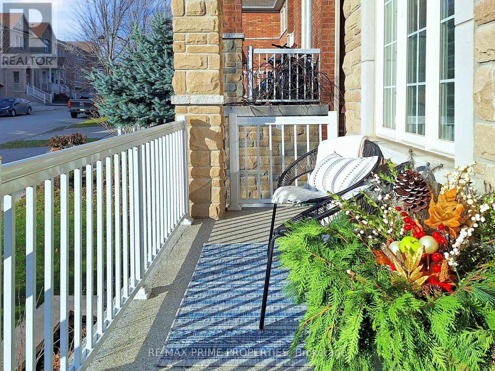 71 EVERETT STREET — Markham (Wismer), Ontario - Photo 2 of 50