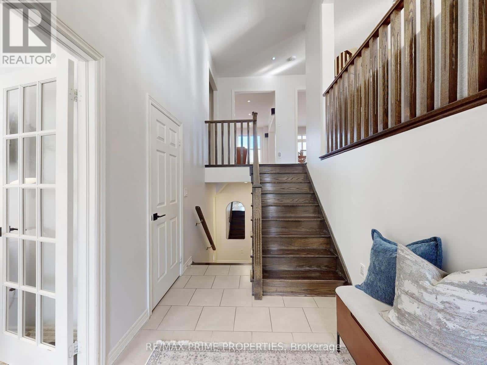 71 EVERETT STREET — Markham (Wismer), Ontario - Photo 3 of 50