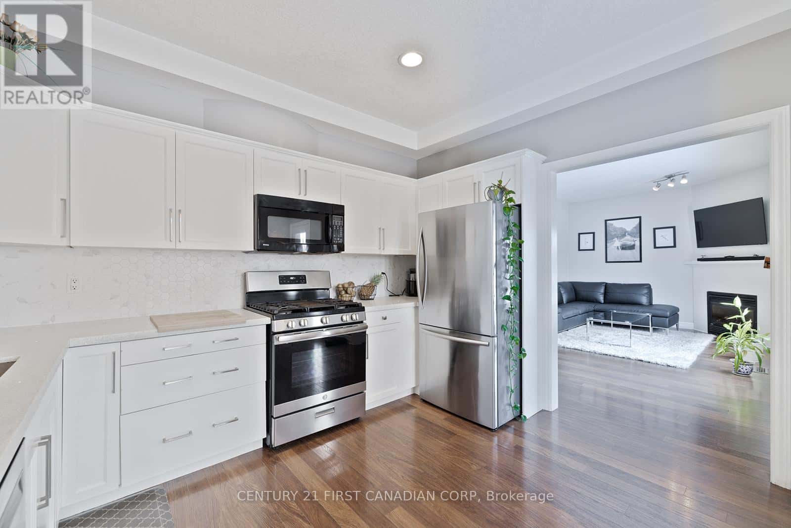 1185 SMITHSON COURT — London North (North C), Ontario - Photo 2 of 30