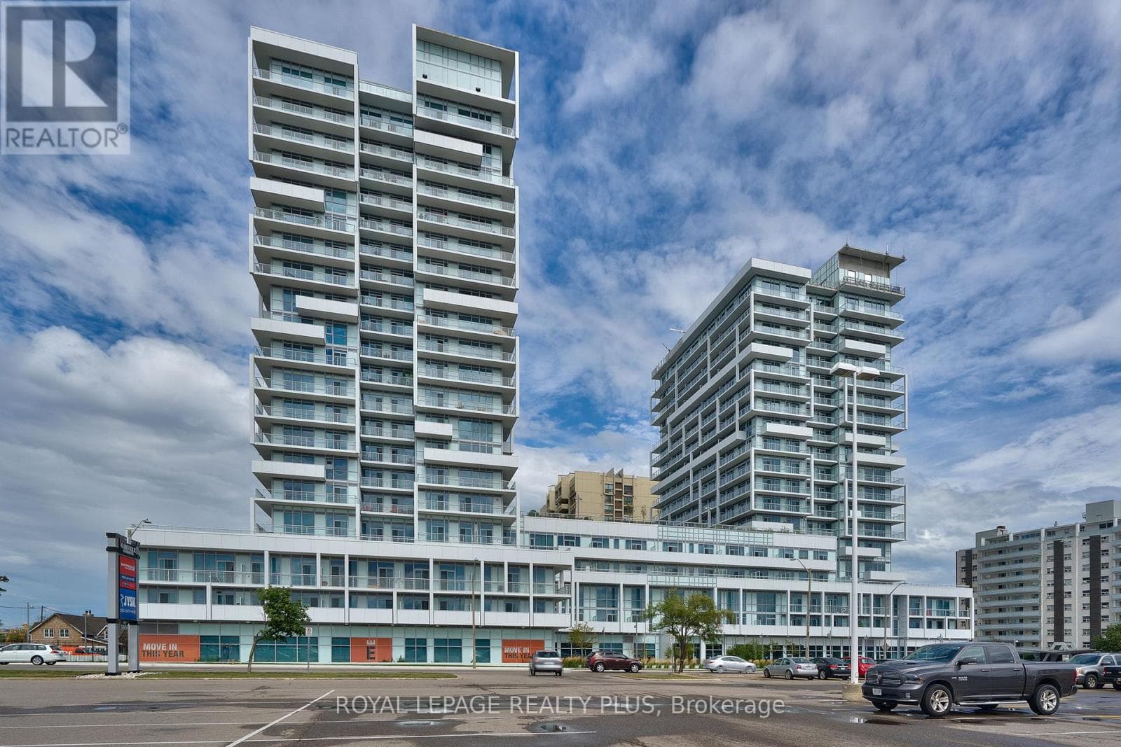 406 - 65 SPEERS ROAD — Oakville (QE Queen Elizabeth), Ontario - Main photo