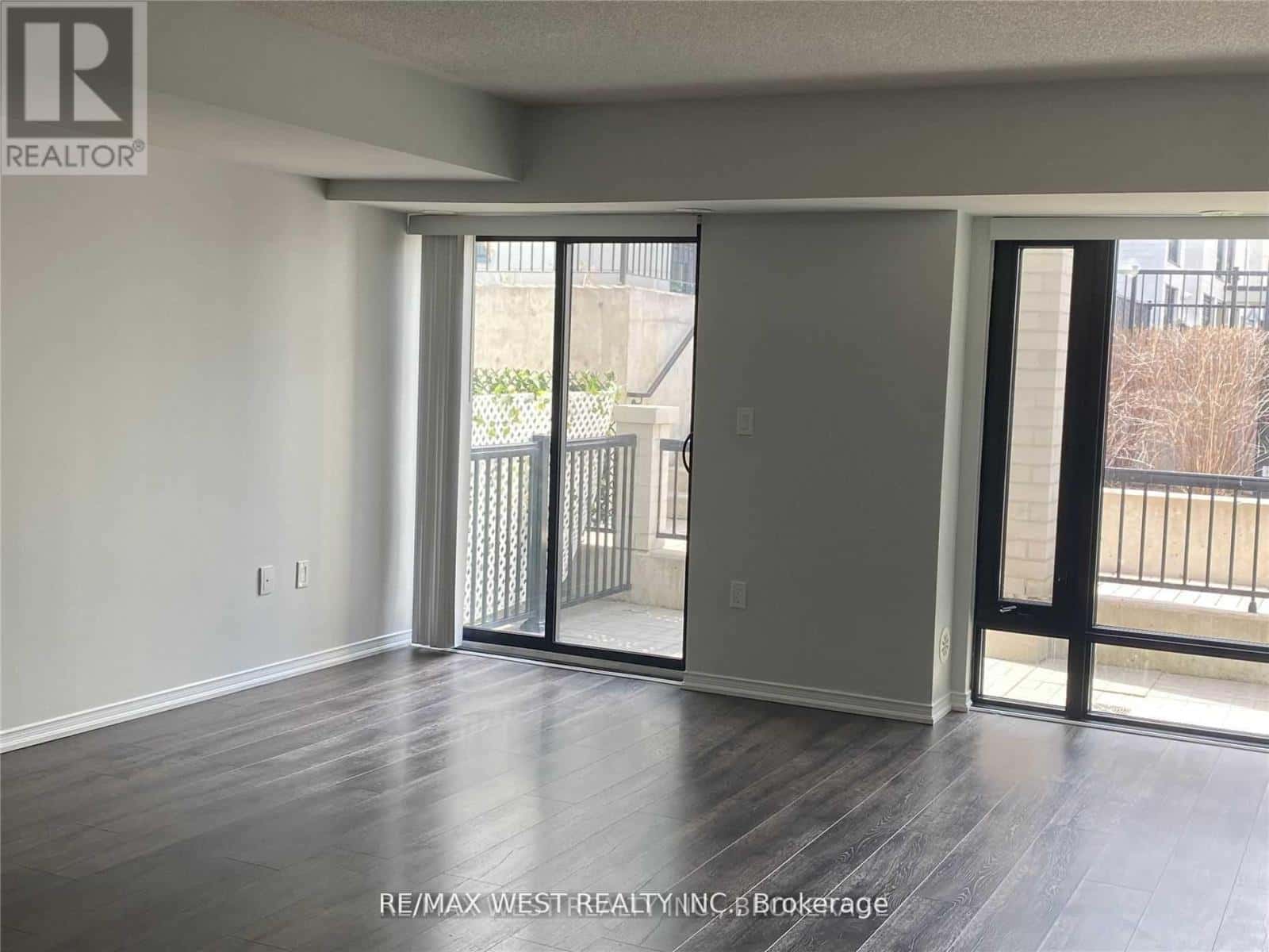 421 - 130 WIDDICOMBE HILL BOULEVARD — Toronto (Willowridge-Martingrove-Richview), Ontario - Photo 3 of 15