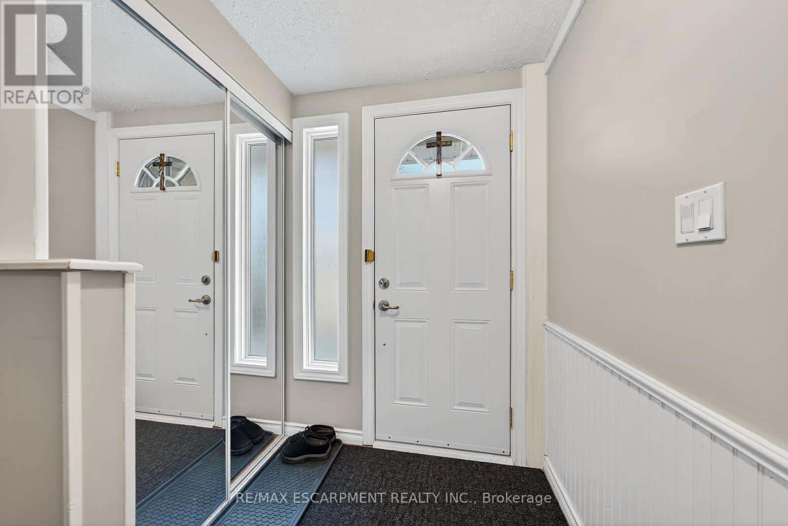 64 - 145 RICE AVENUE — Hamilton (Fessenden), Ontario - Photo 4 of 35