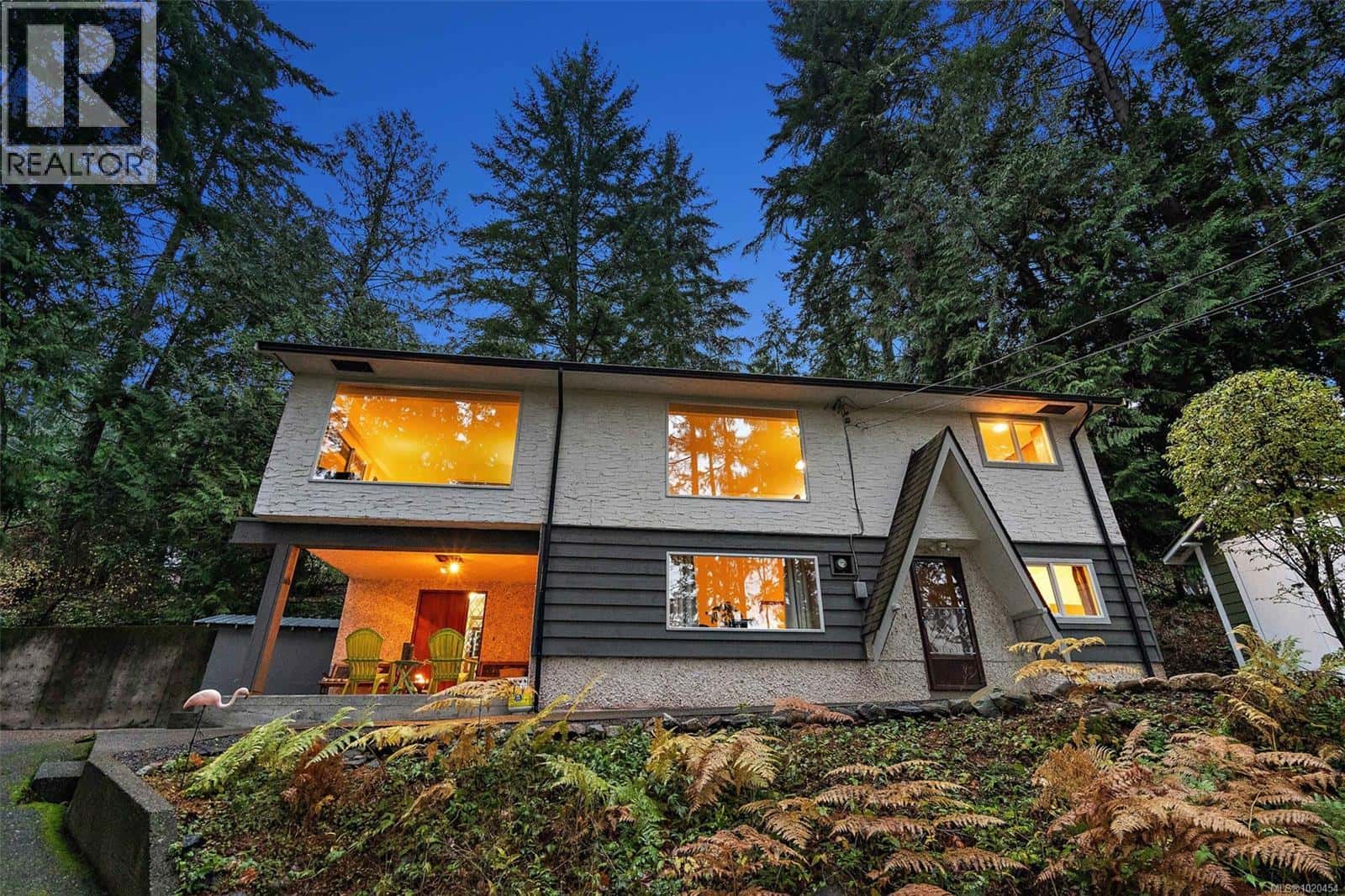 1186 Laurel Rd — North Saanich, British Columbia - Photo 2 of 45