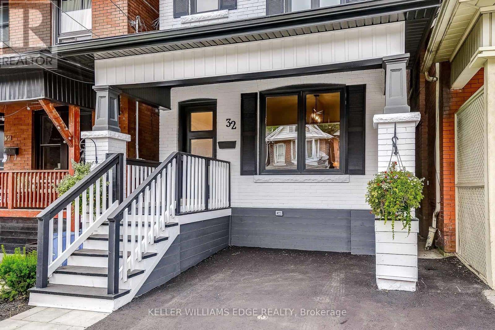 32 CUMBERLAND AVENUE — Hamilton (St. Clair), Ontario - Photo 2 of 50