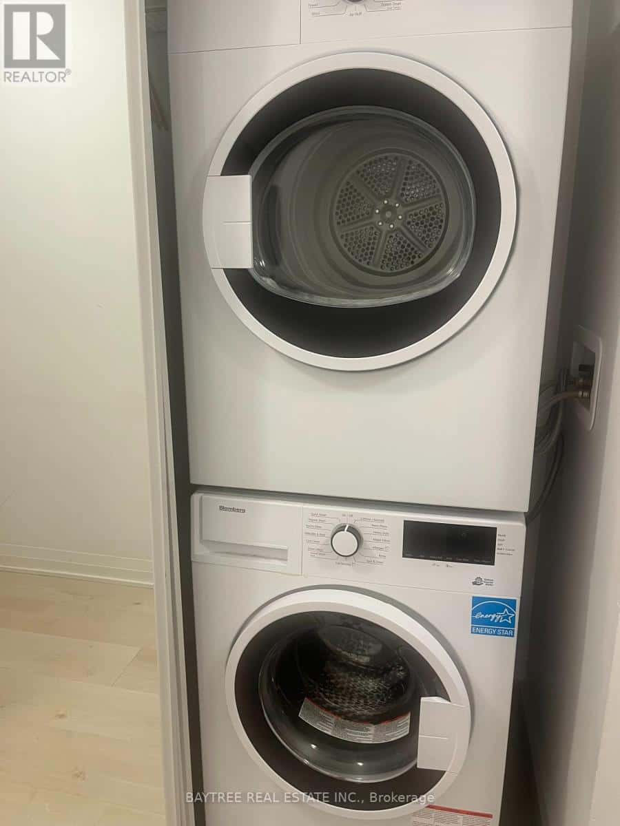 1307 - 99 FOXBAR ROAD — Toronto (Yonge-St. Clair), Ontario - Photo 3 of 9