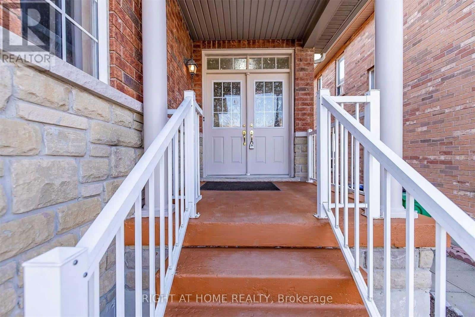 48 PENNYROYAL CRESCENT — Brampton (Bramalea North Industrial), Ontario - Photo 2 of 20