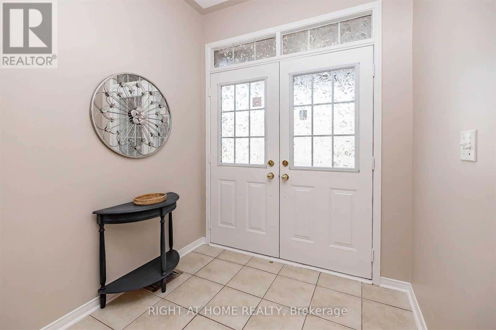 48 PENNYROYAL CRESCENT — Brampton (Bramalea North Industrial), Ontario - Photo 3 of 20