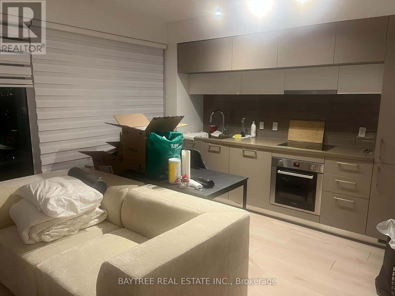 1106 - 99 FOXBAR ROAD — Toronto (Yonge-St. Clair), Ontario - Photo 2 of 5