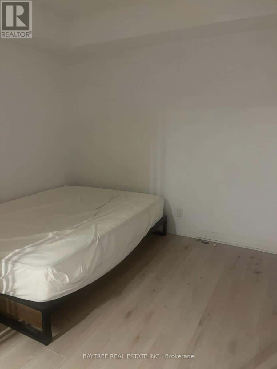 1106 - 99 FOXBAR ROAD — Toronto (Yonge-St. Clair), Ontario - Photo 4 of 5