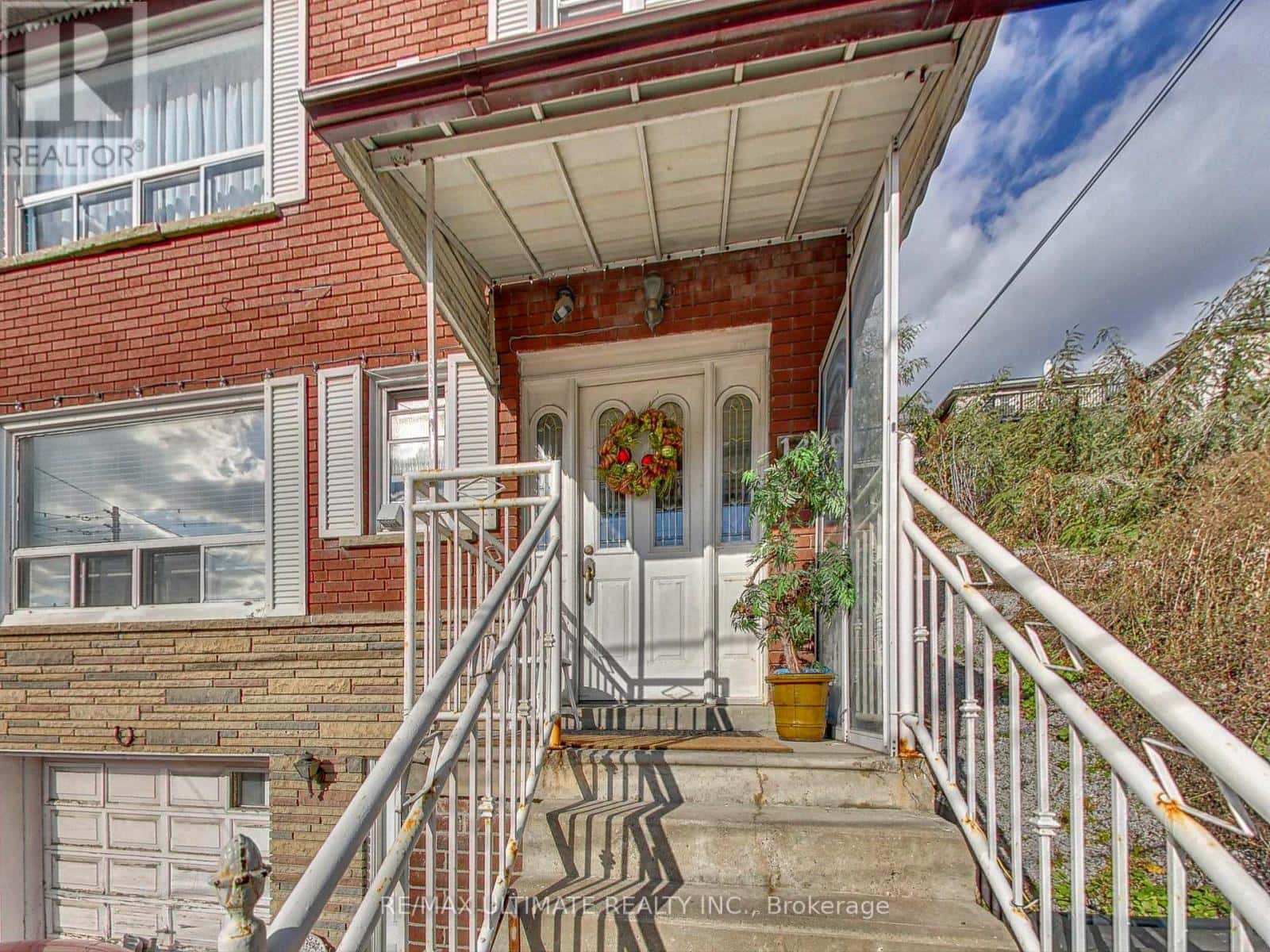 APT #2 - 1460 DAVENPORT ROAD — Toronto (Corso Italia-Davenport), Ontario - Photo 2 of 20