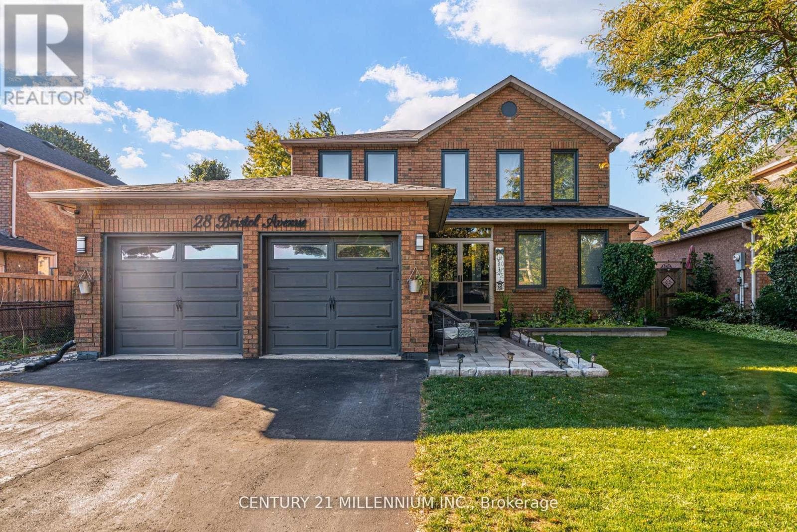 28 BRISTOL AVENUE — Brampton (Northwood Park), Ontario - Main photo