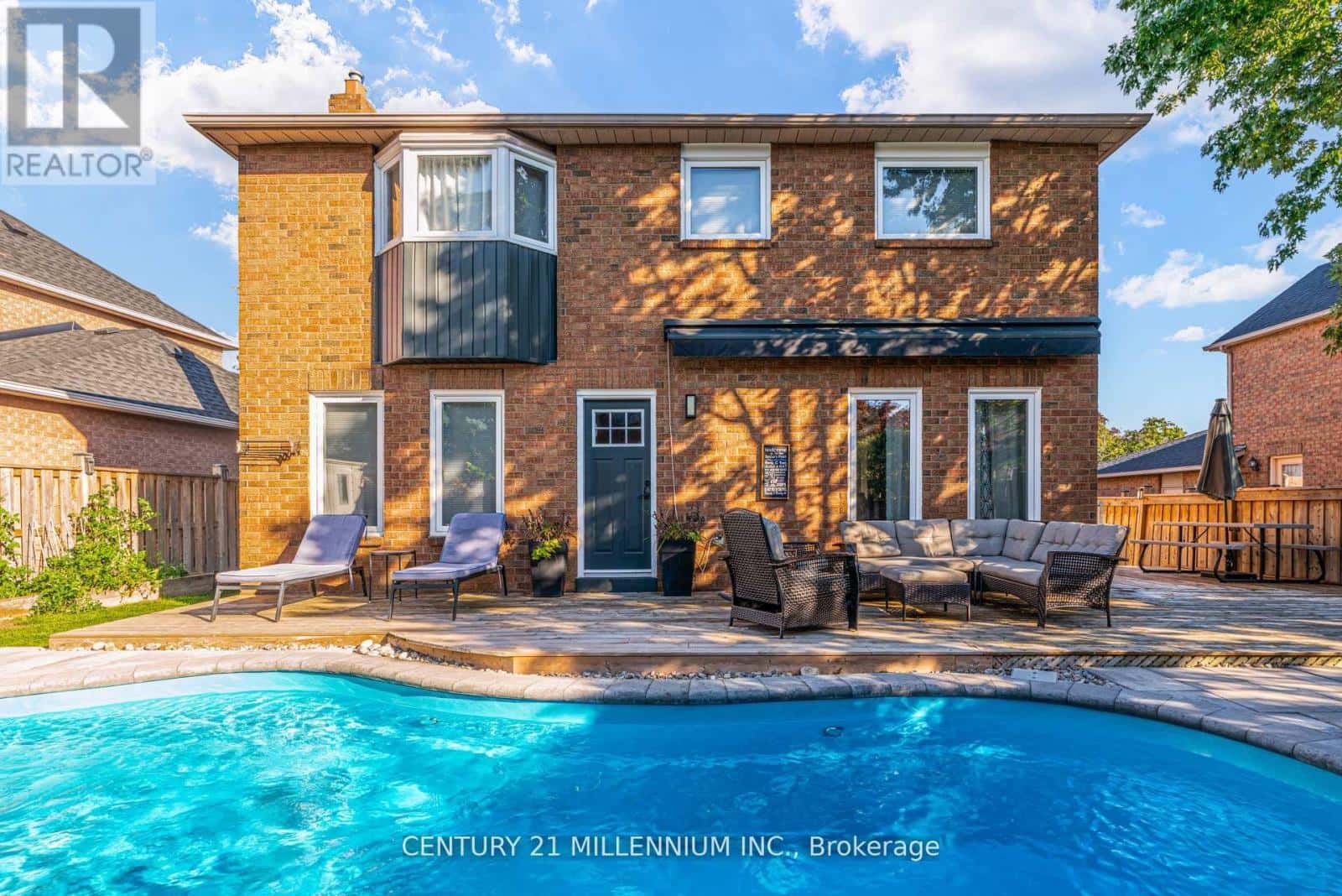 28 BRISTOL AVENUE — Brampton (Northwood Park), Ontario - Photo 3 of 50