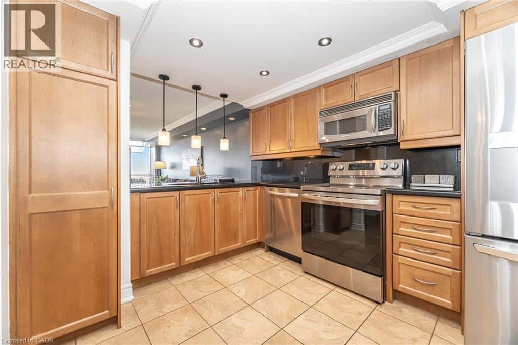 24 HANOVER Road Unit# 2103 — Brampton, Ontario - Photo 5 of 20