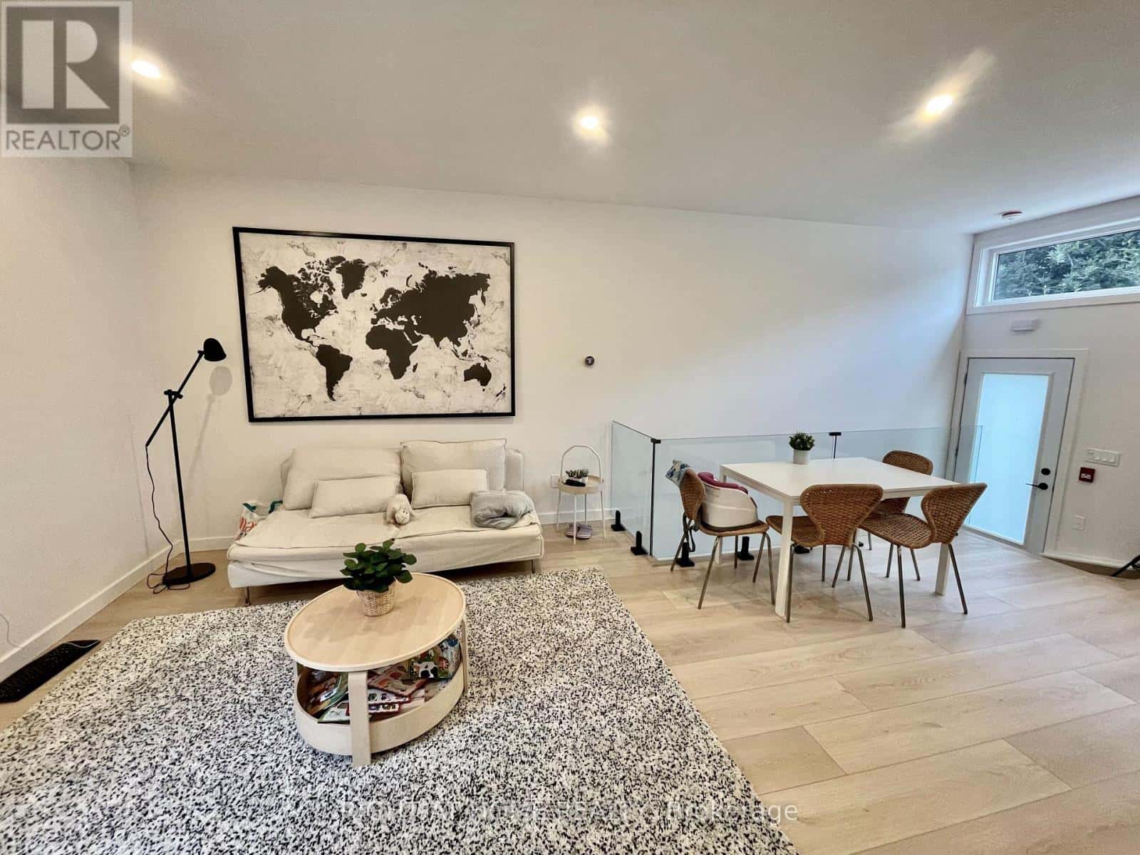 5 - 367 HOWLAND AVENUE — Toronto (Casa Loma), Ontario - Photo 5 of 10