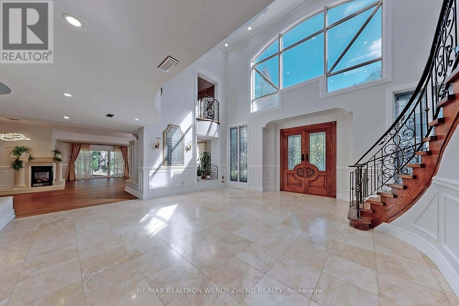 305 WOODLAND ACRES CRESCENT — Vaughan, Ontario - Photo 2 of 21