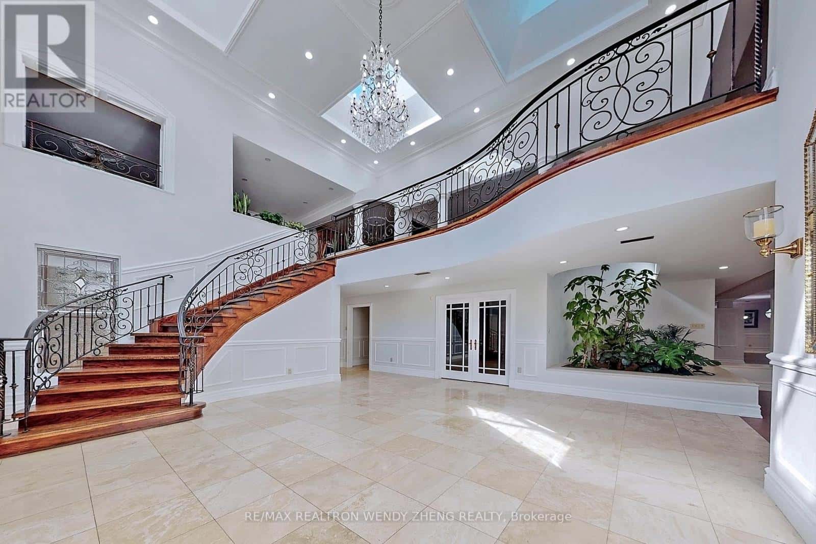 305 WOODLAND ACRES CRESCENT — Vaughan, Ontario - Photo 3 of 21