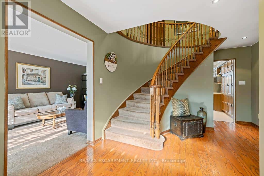 2139 DEERWOOD DRIVE — Burlington (Headon), Ontario - Photo 5 of 50