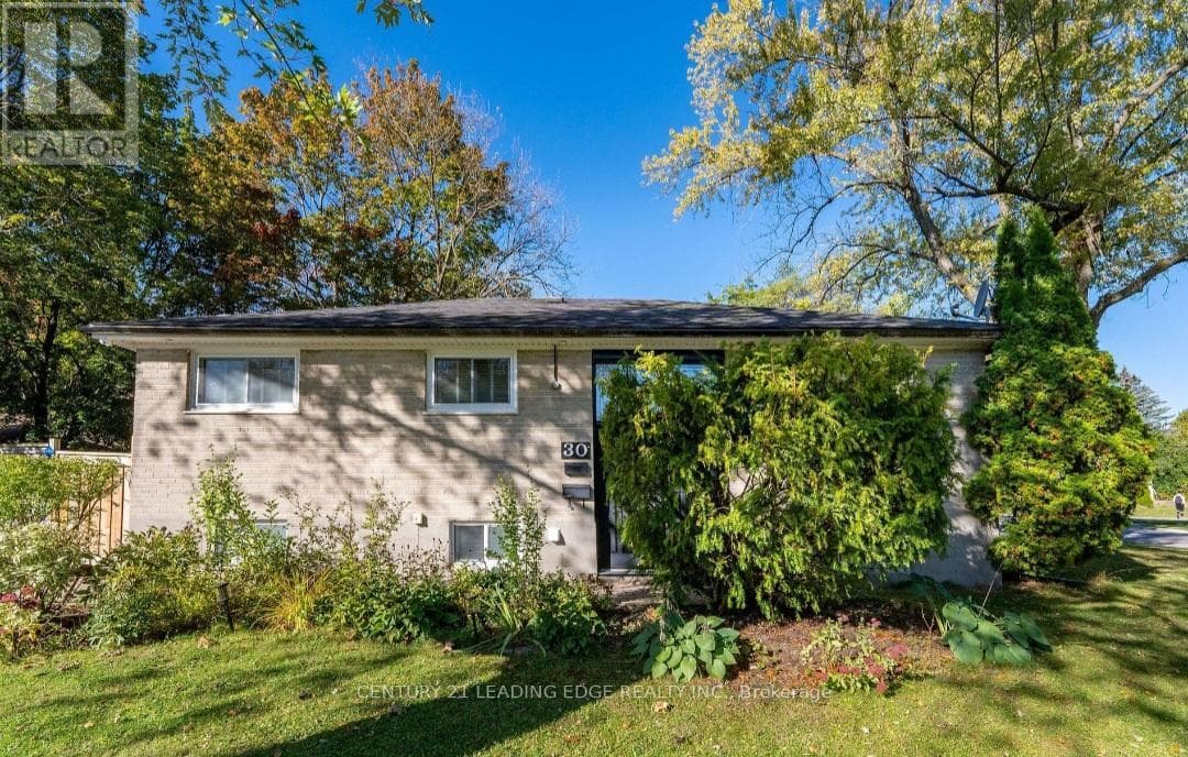 BSMT - 30 FOREHT CRESCENT — Aurora (Aurora Heights), Ontario - Main photo
