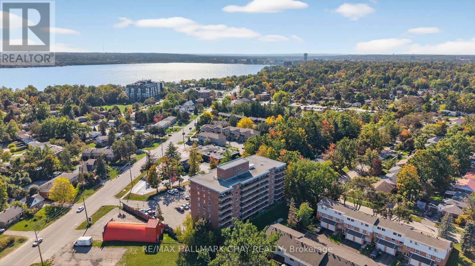 705 - 414 BLAKE STREET — Barrie (Codrington), Ontario - Photo 2 of 48