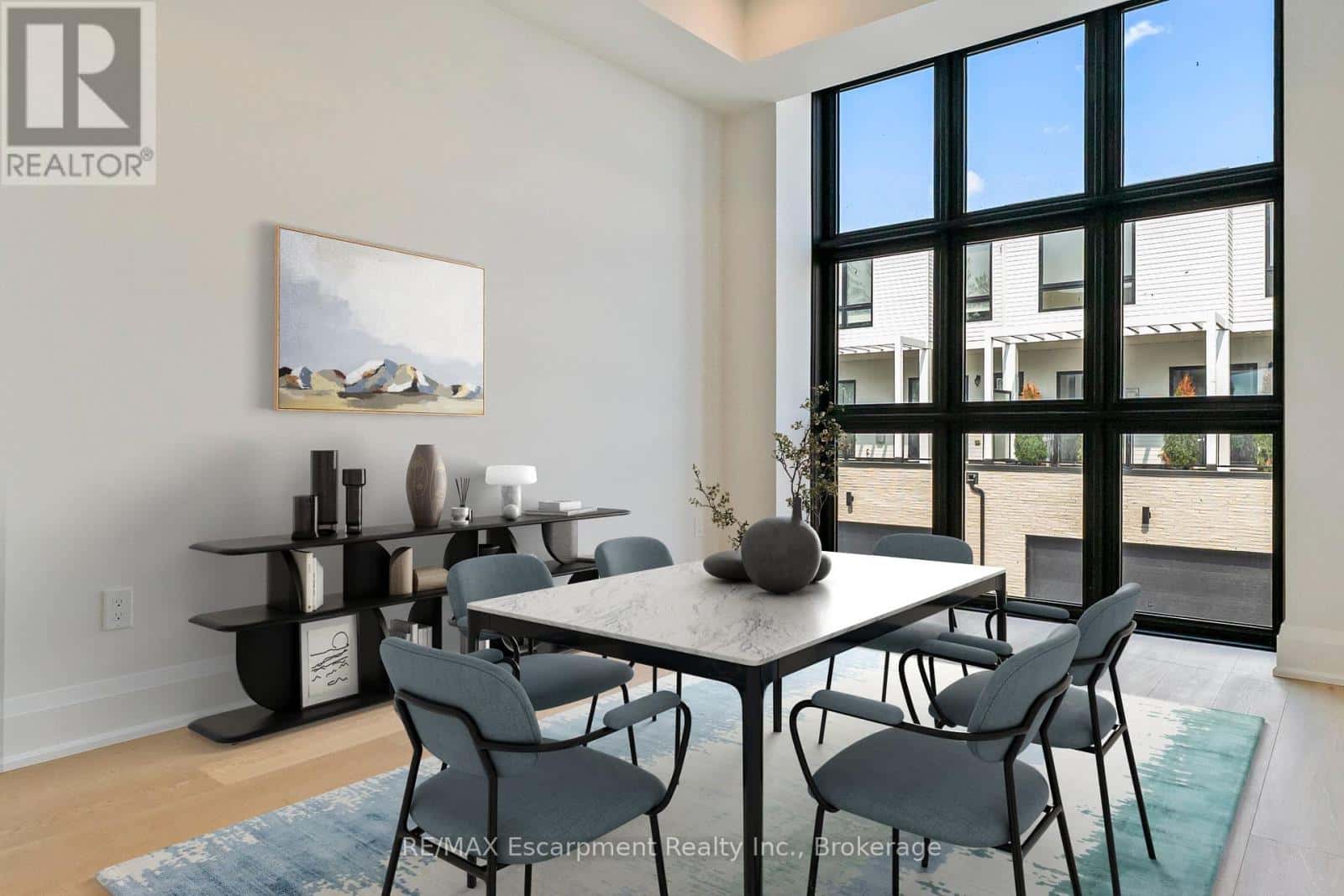 4 - 138 EAST STREET — Oakville (BR Bronte), Ontario - Photo 4 of 12