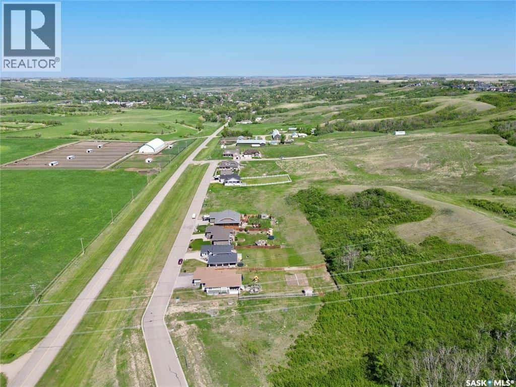 145 Palomino DRIVE — Lumsden, Saskatchewan - Photo 5 of 5