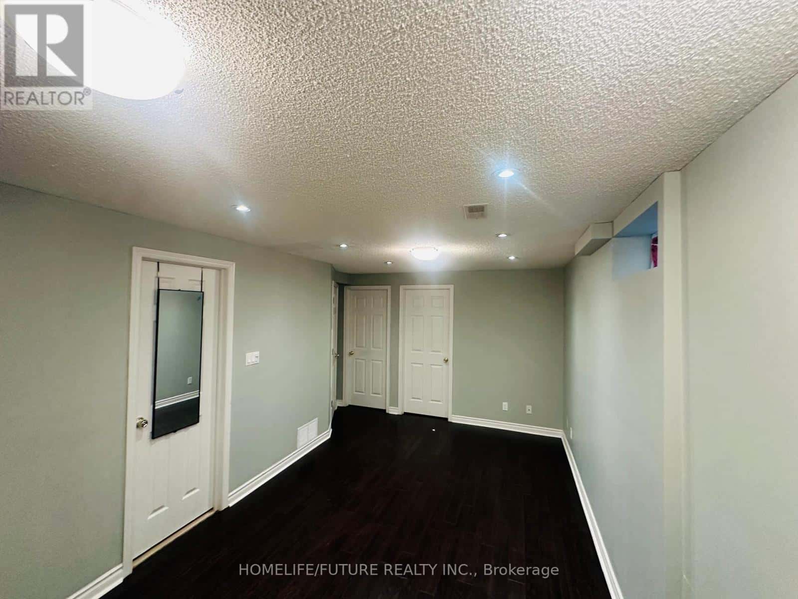 776 MCCUE DRIVE — Oshawa (Taunton), Ontario - Photo 2 of 8