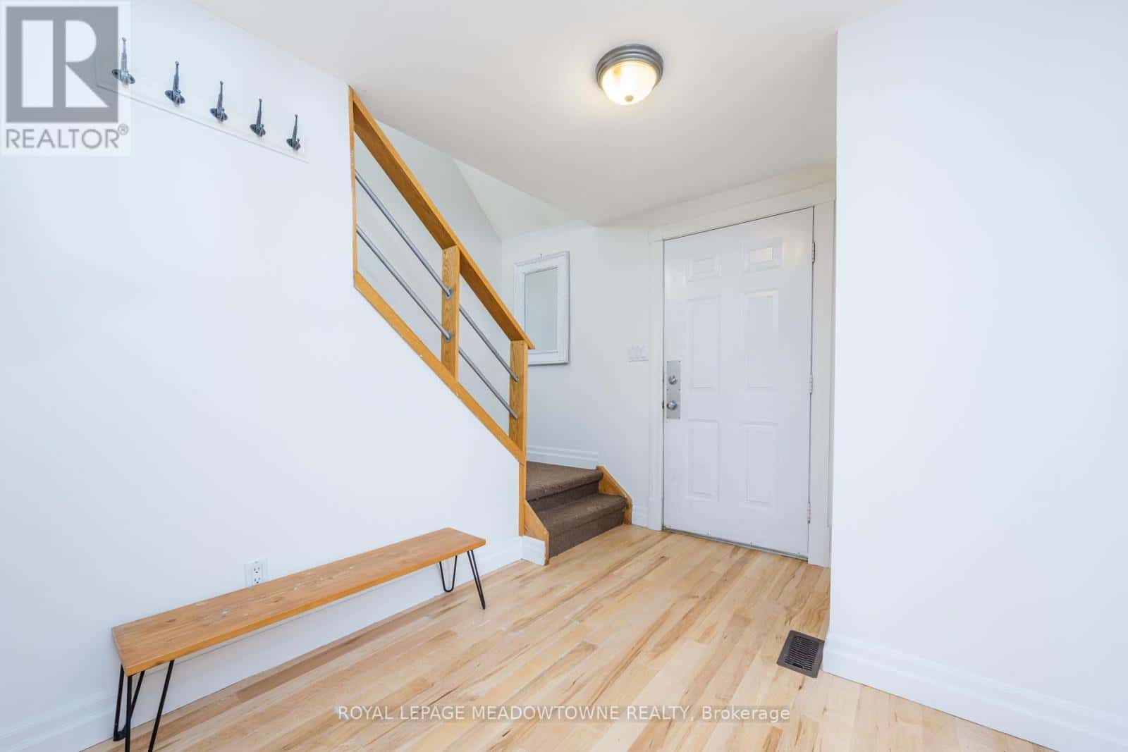 21 BRIARLEA ROAD — Guelph (Kortright West), Ontario - Photo 4 of 40