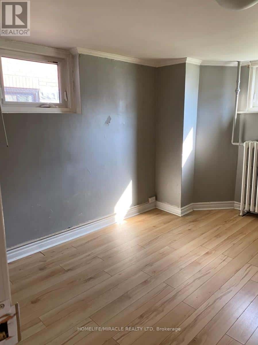 7 - 78 FIFTH STREET S — Toronto (New Toronto), Ontario - Photo 5 of 8