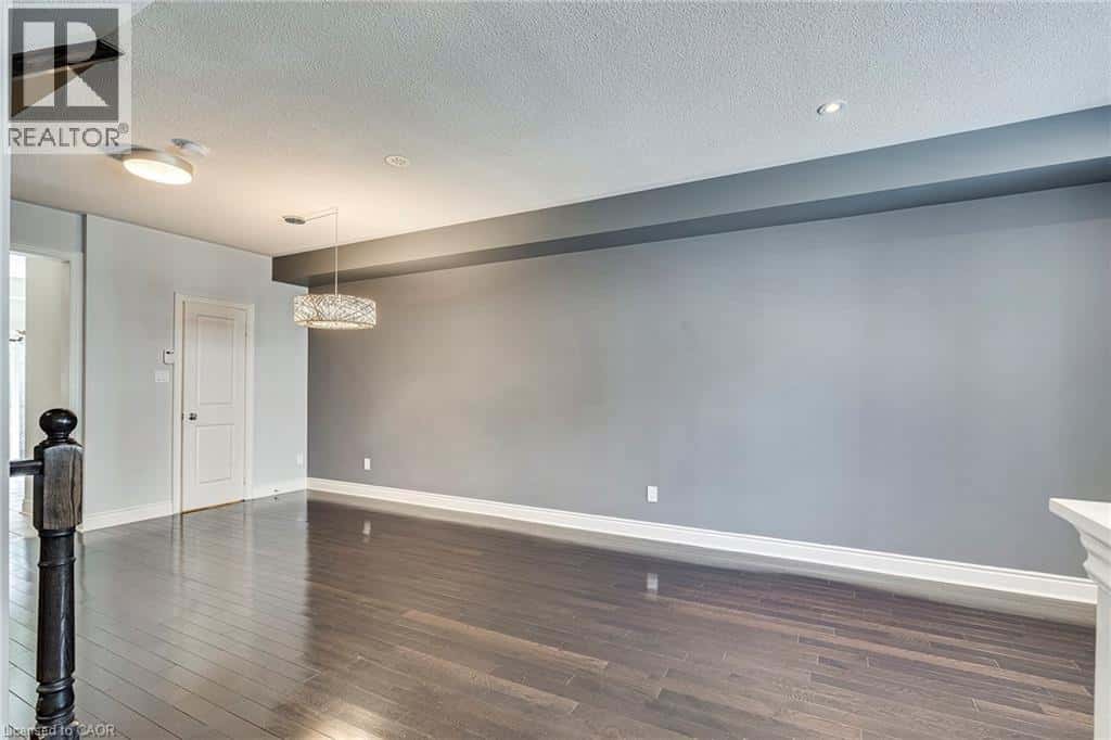 3 JOHNSON FARM Lane — Toronto, Ontario - Photo 4 of 50