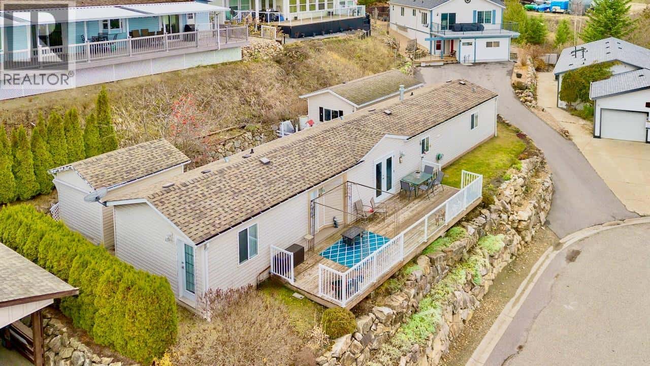 1510 Trans Canada Highway Unit# 61 — Sorrento, British Columbia - Photo 4 of 45