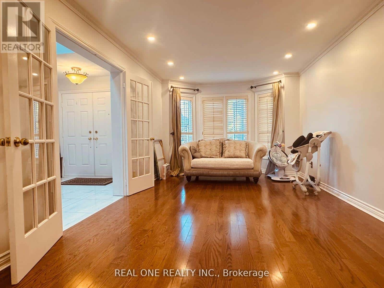 3 ELMSLEY DRIVE — Richmond Hill (Observatory), Ontario - Photo 4 of 16