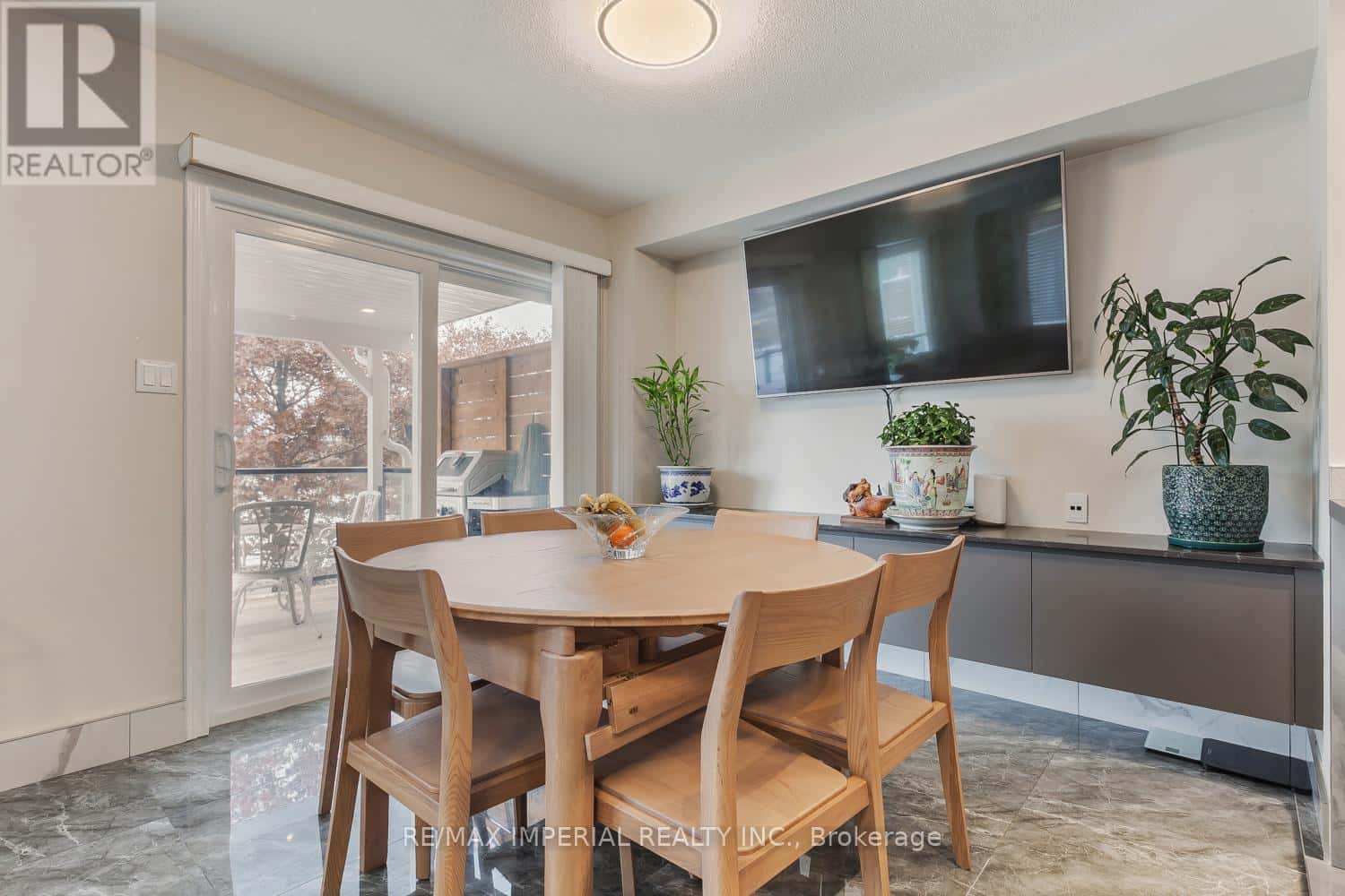 85 MAPLE RIDGE CRESCENT E — Markham (Greensborough), Ontario - Photo 5 of 24