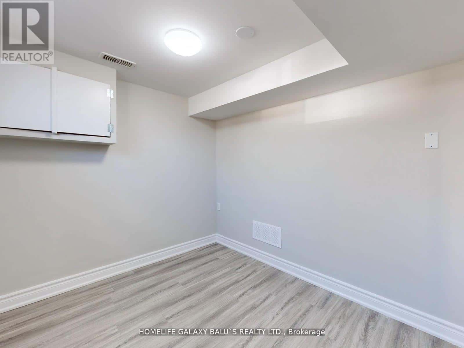 --LOWER - 58 MILFORD HAVEN DRIVE — Toronto (Morningside), Ontario - Photo 3 of 28