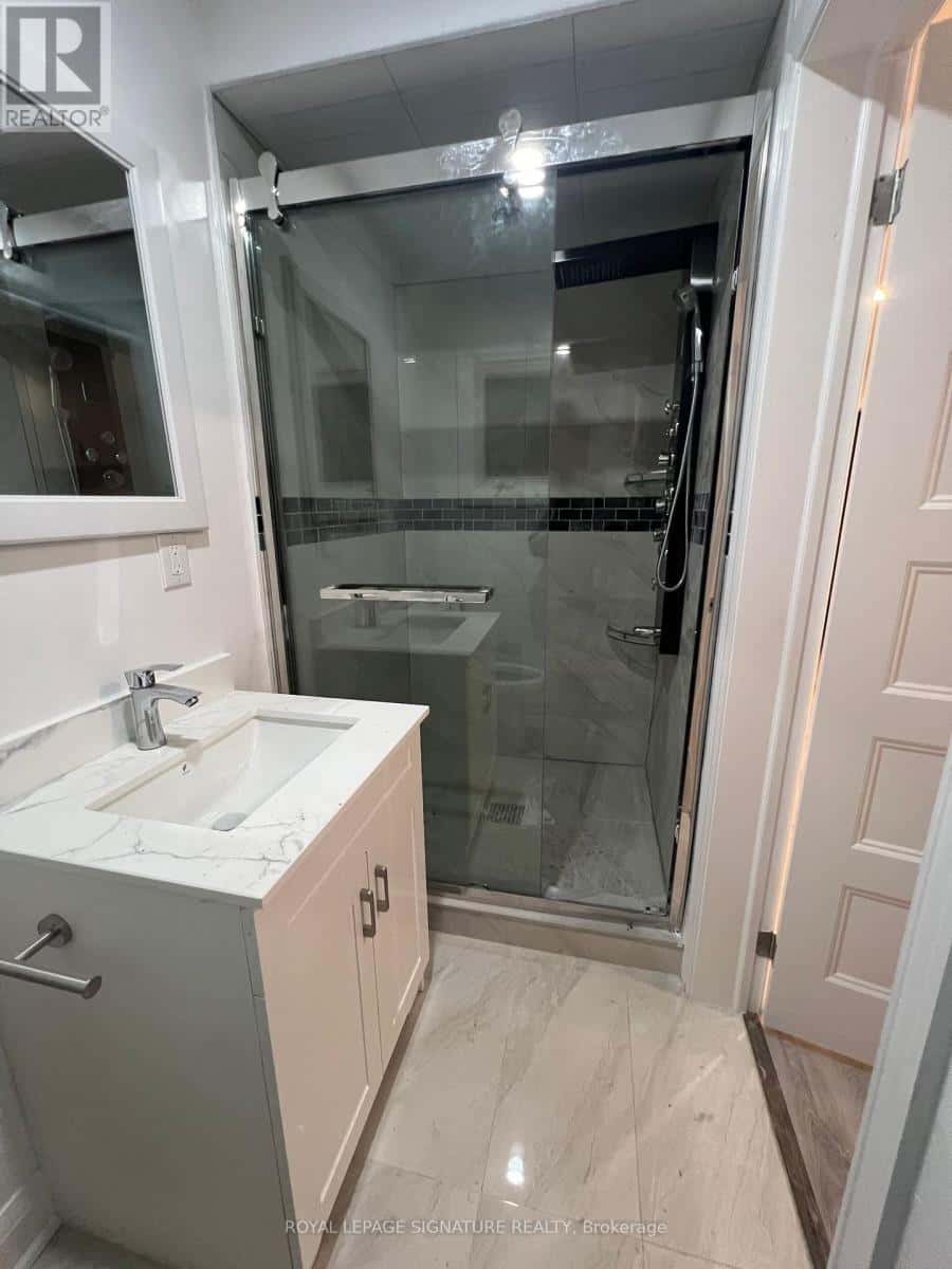 MAIN LEVEL - 58 SATCHELL BOULEVARD — Toronto (Centennial Scarborough), Ontario - Photo 3 of 8