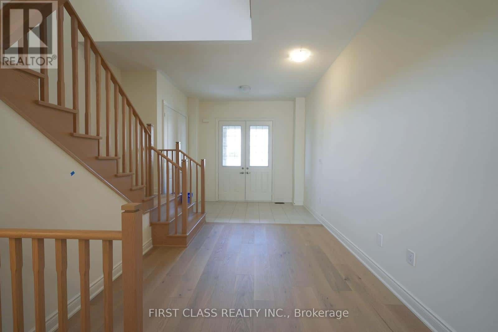 72 BOCCELLA CRESCENT — Richmond Hill (Headford Business Park), Ontario - Photo 5 of 48