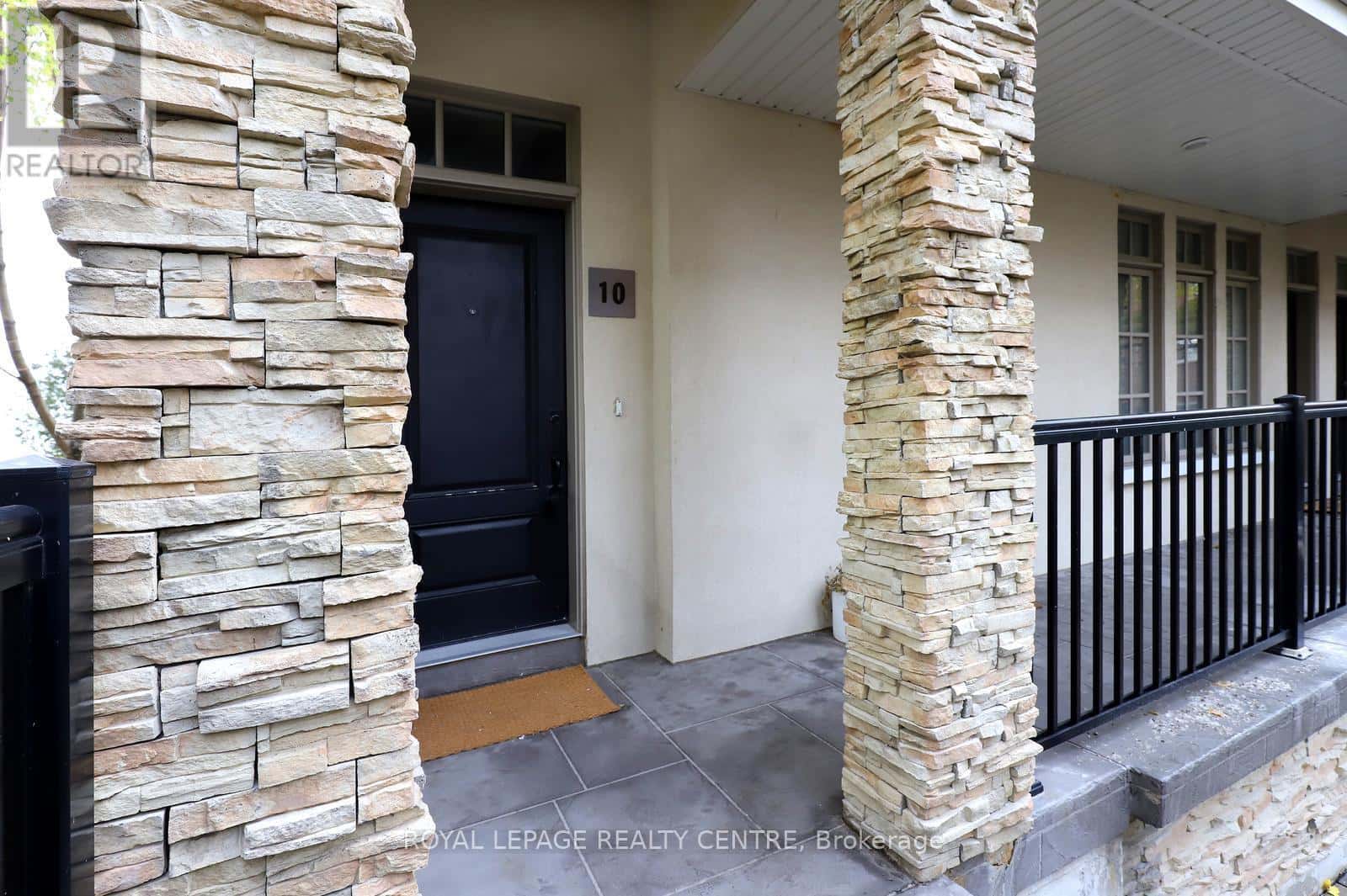 10 - 3077 CAWTHRA ROAD — Mississauga (Applewood), Ontario - Photo 4 of 42