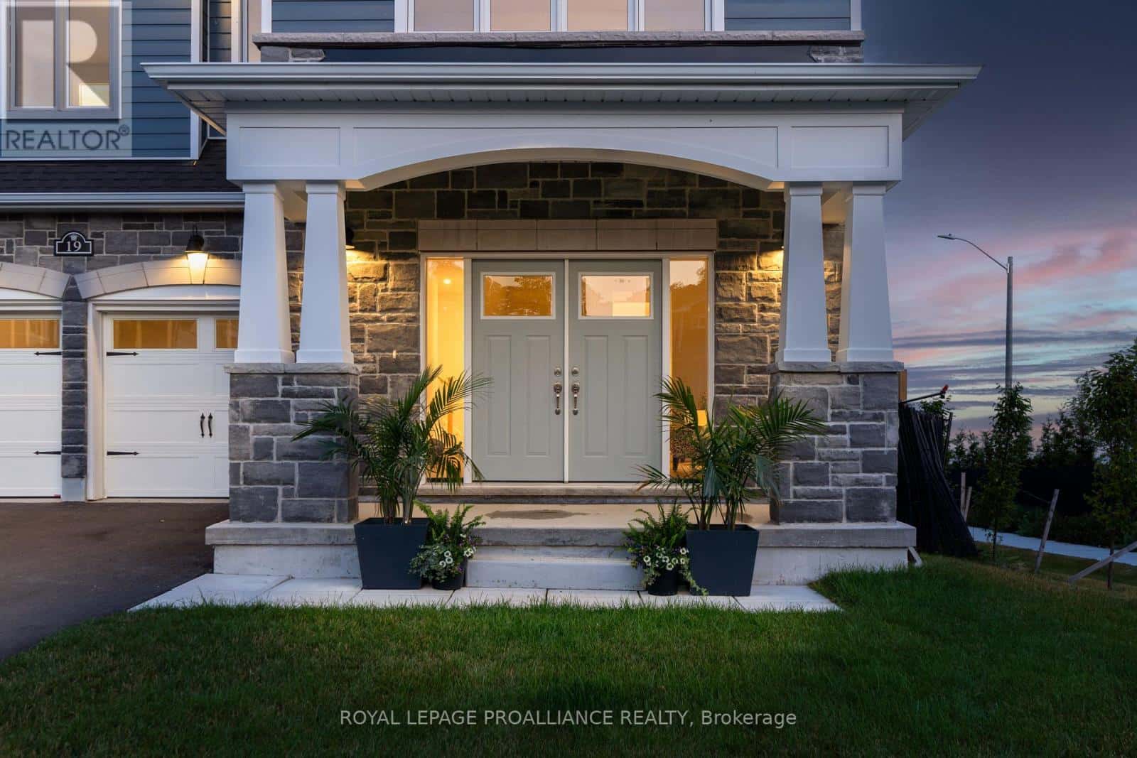 19 TWELVE TREES COURT — Prince Edward County (Wellington Ward), Ontario - Photo 2 of 50