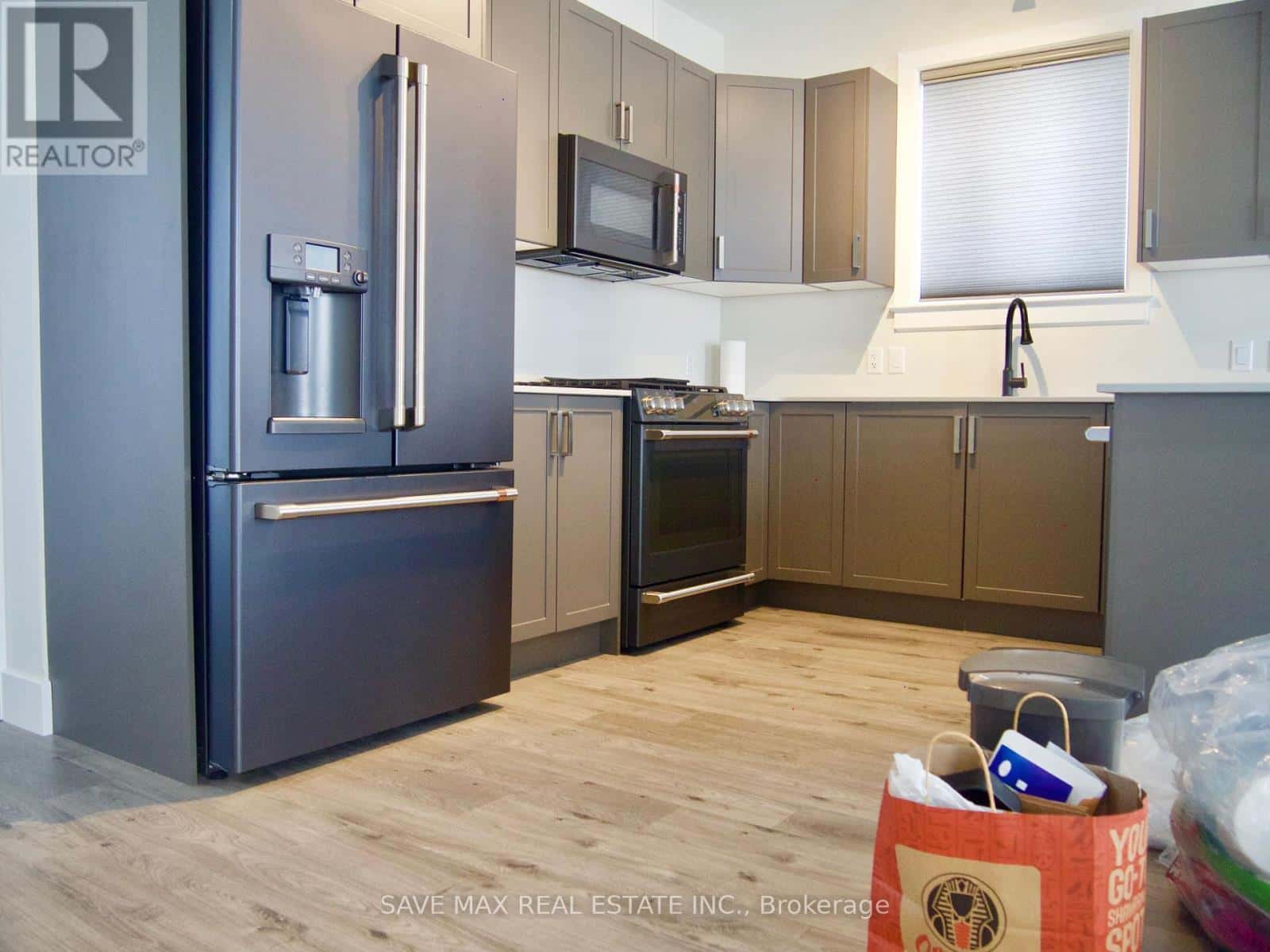 189 DR RICHARD JAMES CRESCENT E — Loyalist (Amherstview), Ontario - Photo 5 of 6