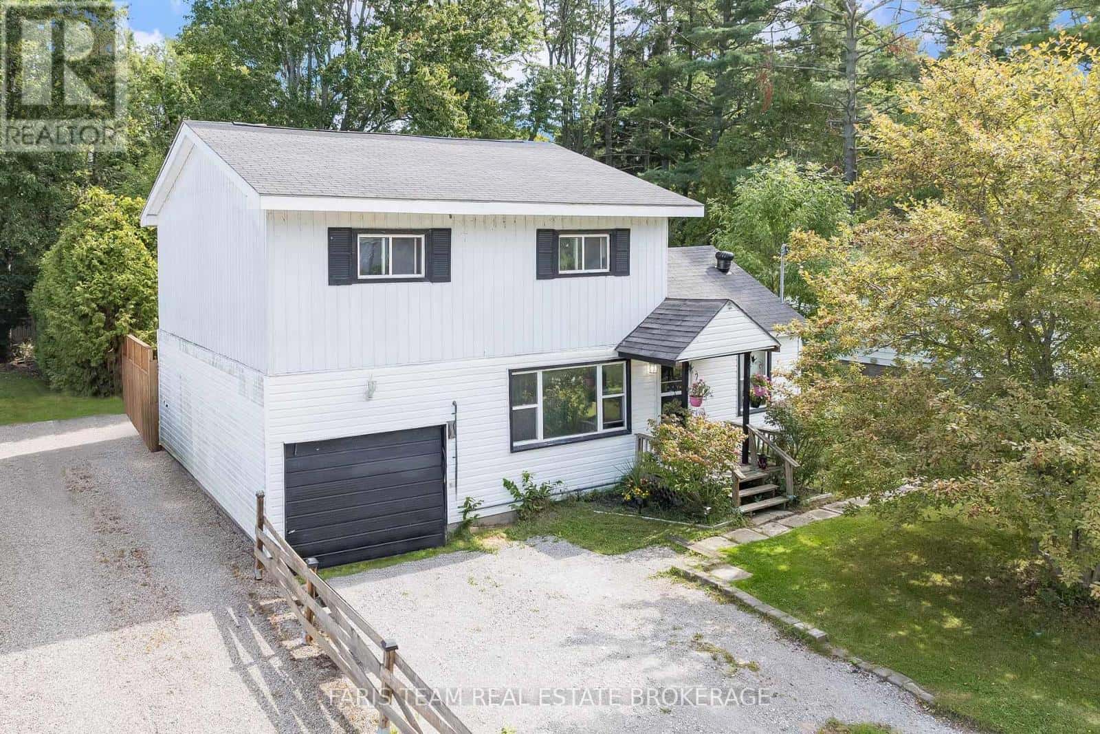 3425 CORONATION AVENUE — Severn (West Shore), Ontario - Photo 2 of 23