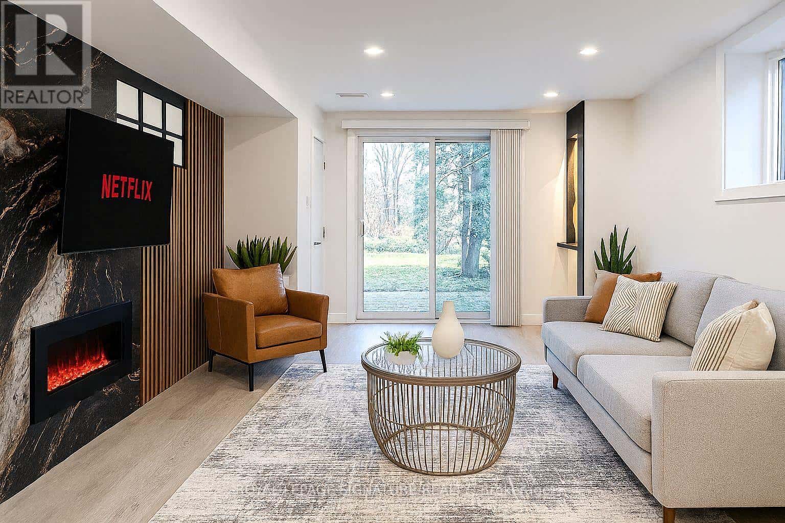 LOWER UNIT - 130 KING STREET — East Gwillimbury (Mt Albert), Ontario - Photo 3 of 25