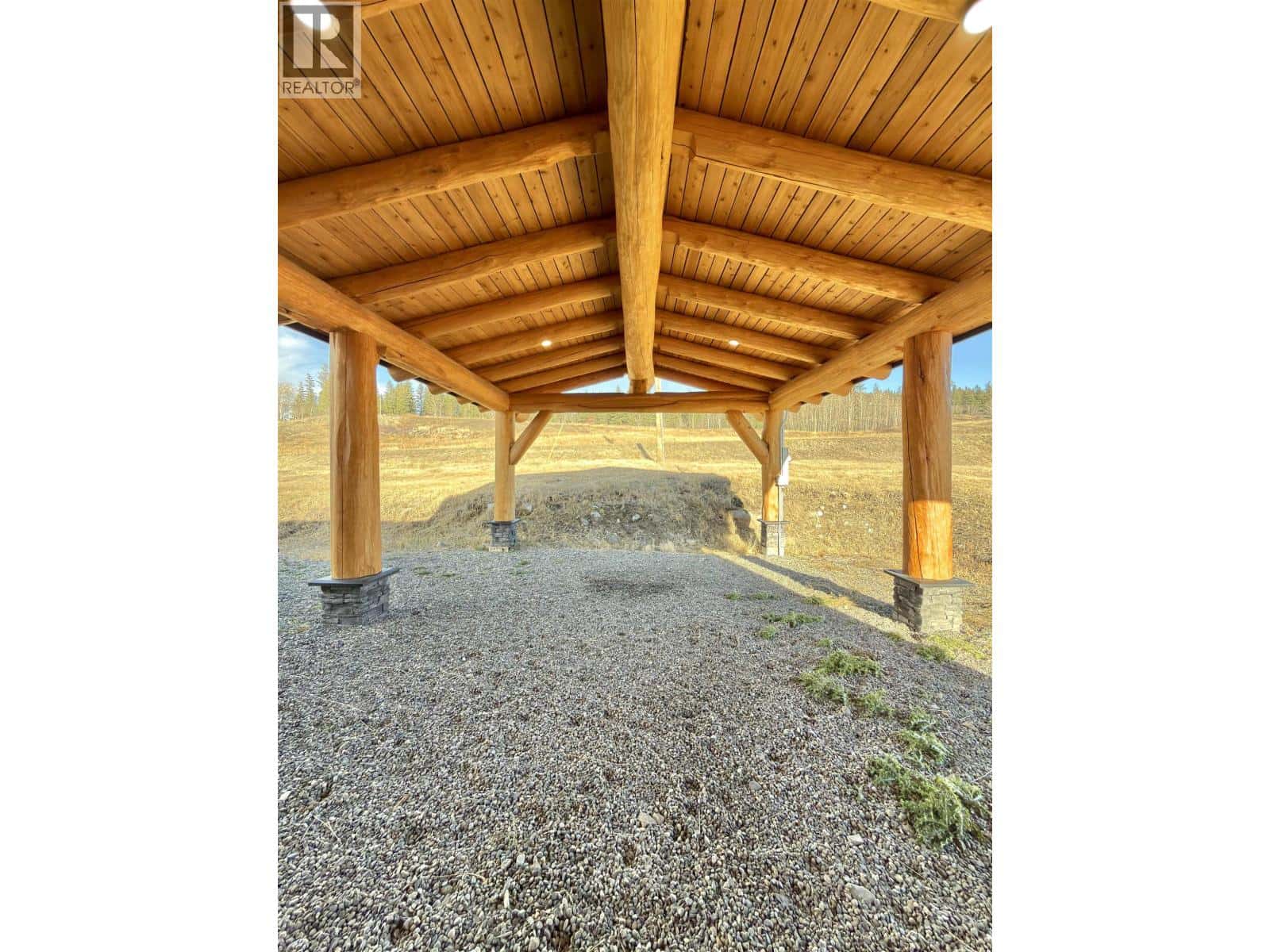 2976 GOLD DIGGER DRIVE — 150 Mile House, British Columbia - Photo 3 of 39